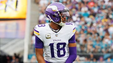 复出形成鲜 复出形成鲜