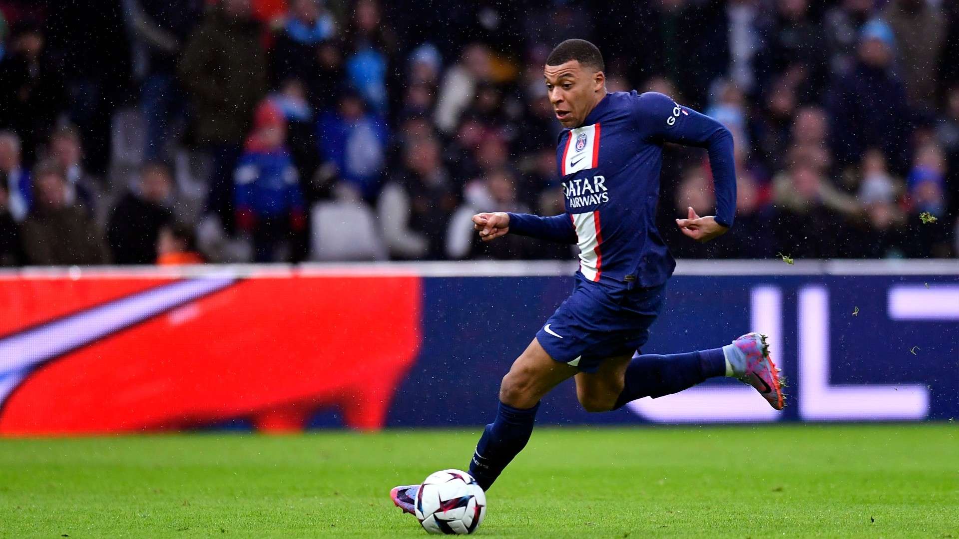 他進一步表 他進一步表